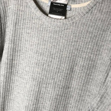 Load image into Gallery viewer, LIGHT GRAY TOP & SHORT SET