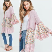 Load image into Gallery viewer, MAUVE IVORY FLORAL CARDIGAN
